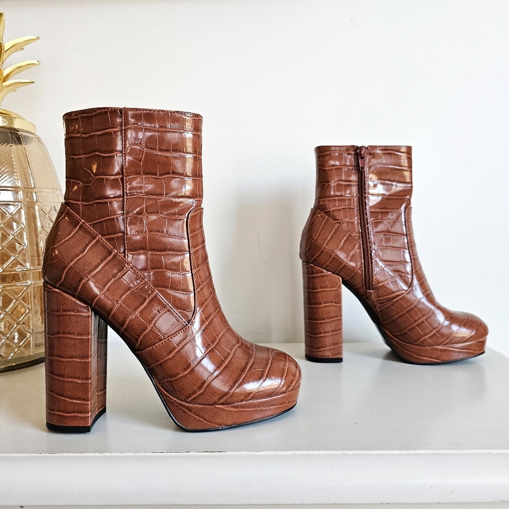 Y2K Forever 21 Croc Print Brown Boots Block Heel Platform Women’s Size 6